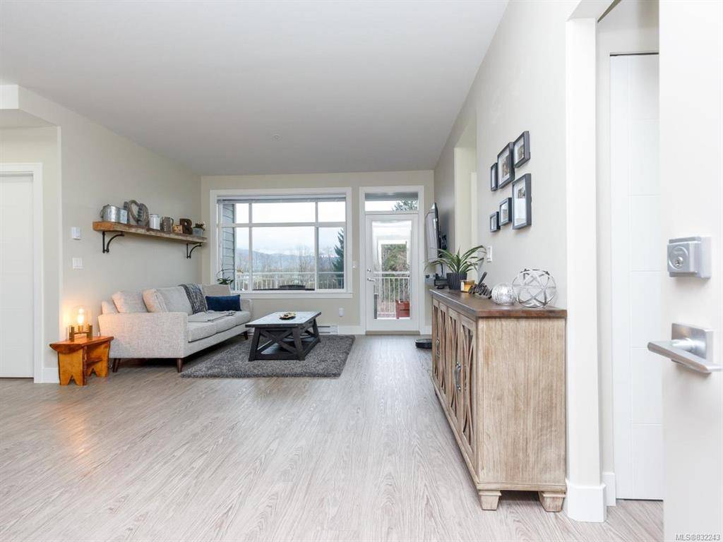 Nanaimo, BC V9T 0H7,4960 Songbird Pl #116
