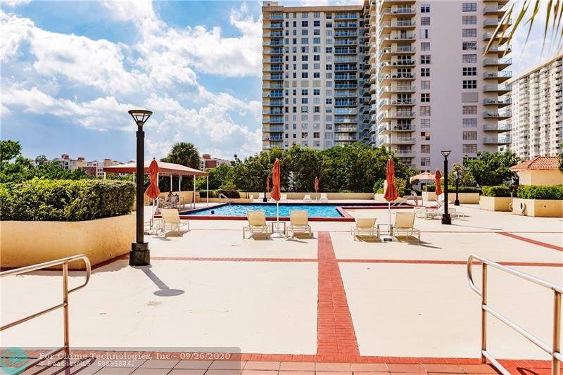 Sunny Isles Beach, FL 33160,210 174th St  #2317