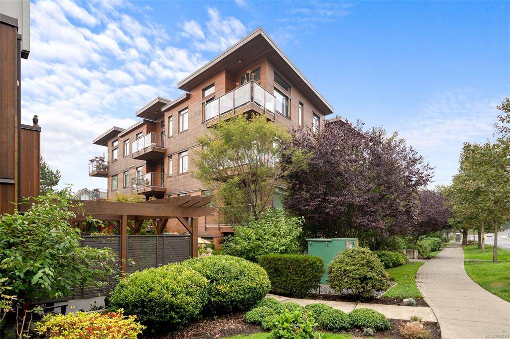 Saanich, BC V8P 2R5,3610 Richmond Rd #404