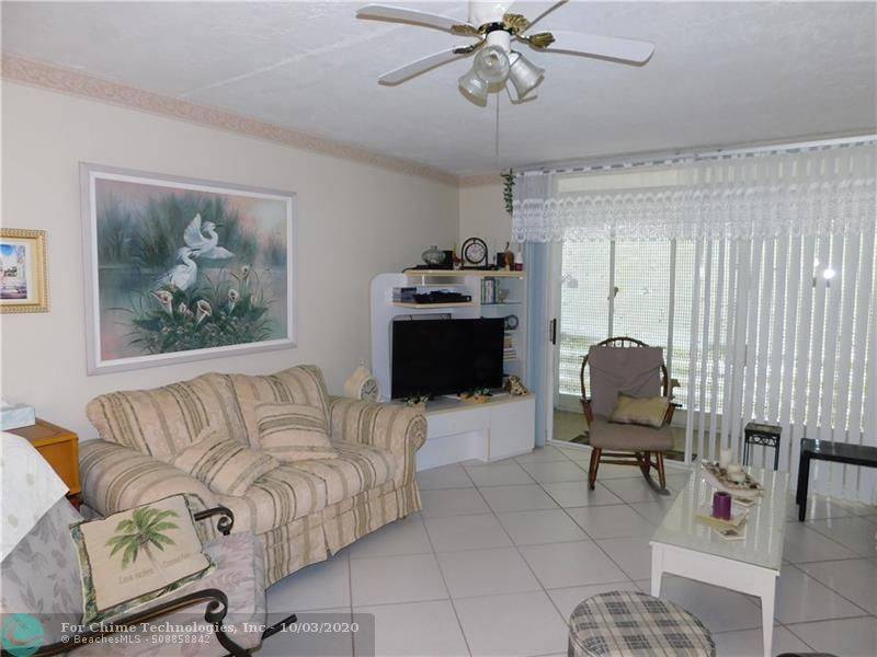 Lauderdale Lakes, FL 33311,2871 Somerset Dr  #105