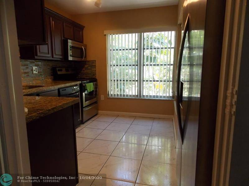 Lauderhill, FL 33319,4158 Inverrary Dr  #202