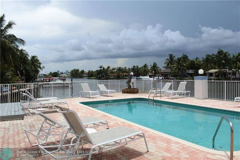 Fort Lauderdale, FL 33305,1839 Middle River Dr  #304