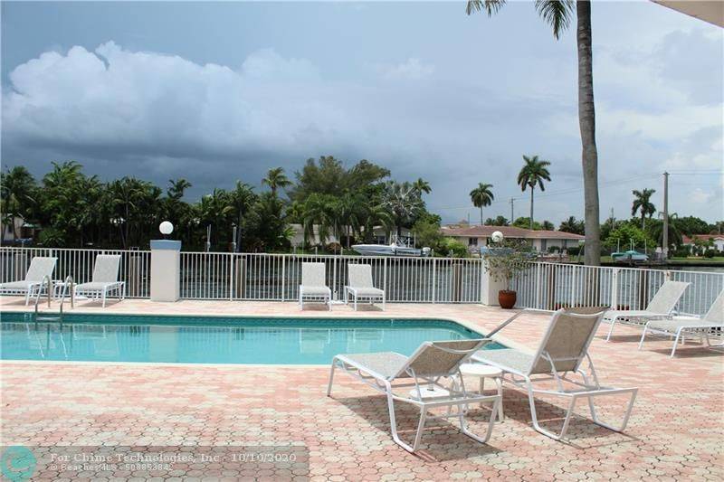 Fort Lauderdale, FL 33305,1839 Middle River Dr  #304