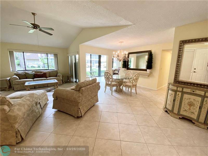 Boca Raton, FL 33486,5710 Coach House Circle  #A