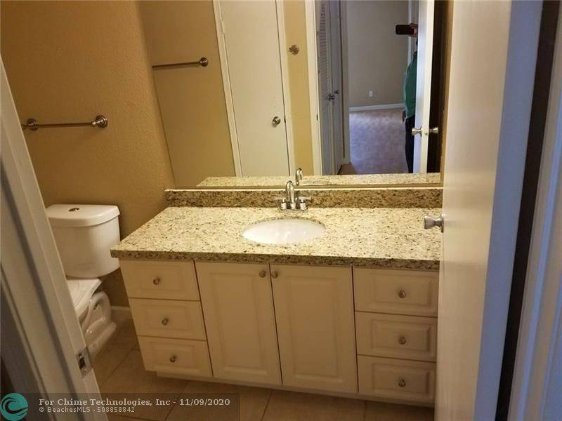 Coral Springs, FL 33071,733 Riverside Dr  #1235