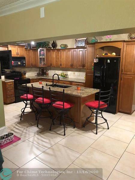 Hialeah, FL 33015,8101 NW 170th St