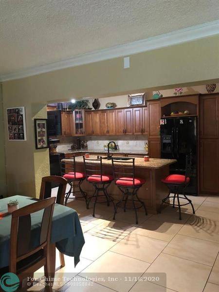 Hialeah, FL 33015,8101 NW 170th St