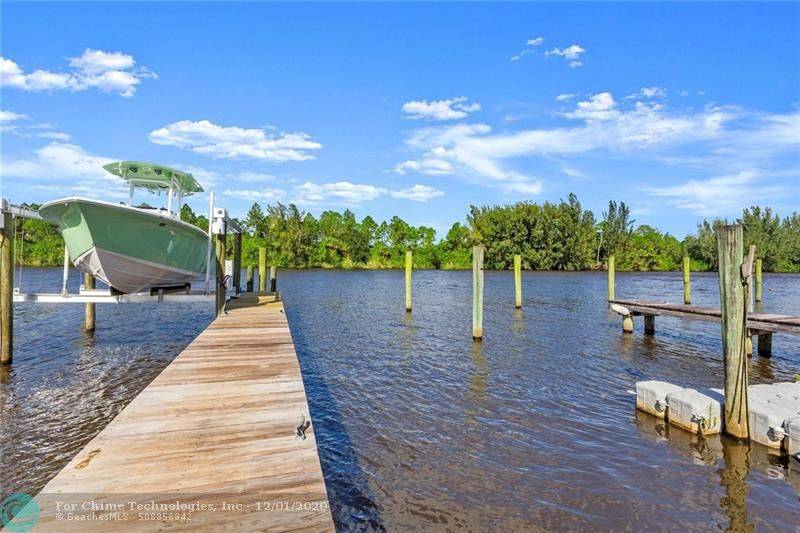 Stuart, FL 34997,8042 SW Yachtsmans Dr