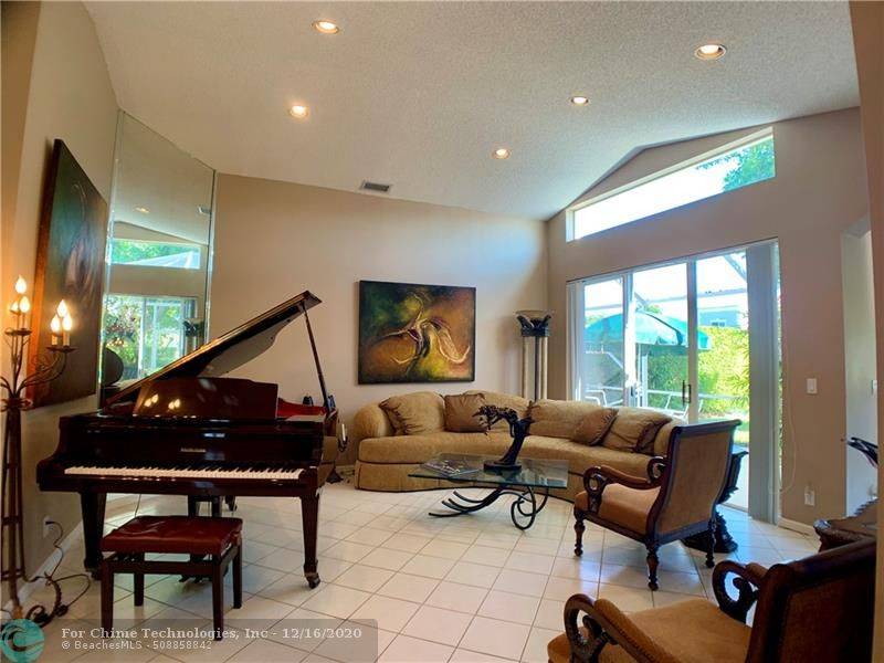 Boca Raton, FL 33433,23330 Feather Palm Ct.