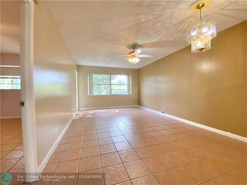 Lauderdale Lakes, FL 33313,5111 W Oakland Park Blvd  #110