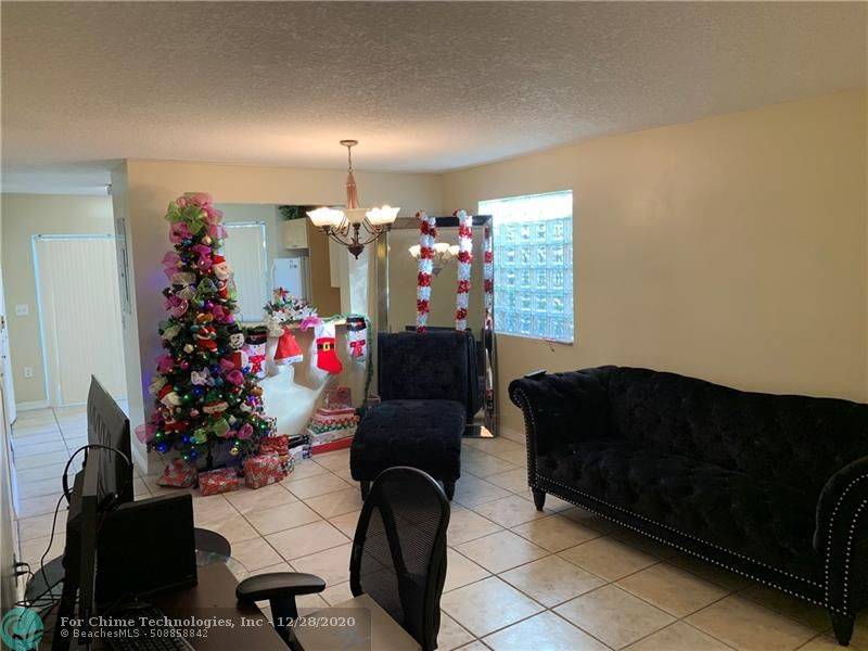 Pembroke Pines, FL 33024,681 NW 78th Ter  #106