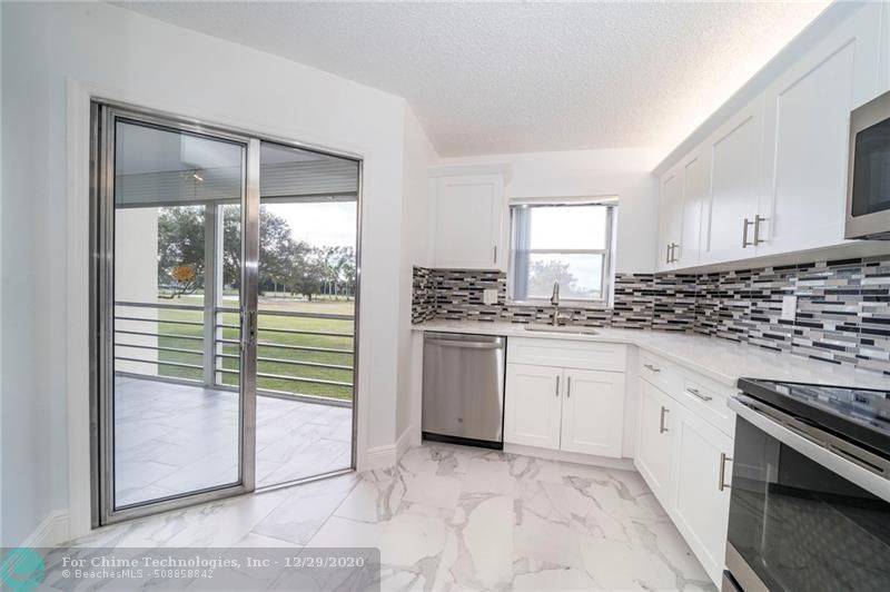 Lake Worth, FL 33467,3951 Via Poinciana  #214