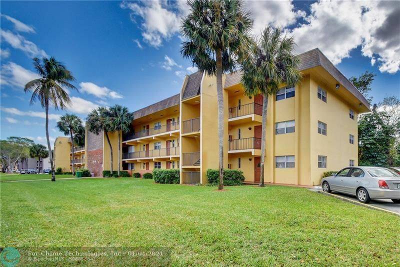 Tamarac, FL 33321,8000 Colony Cir  #304