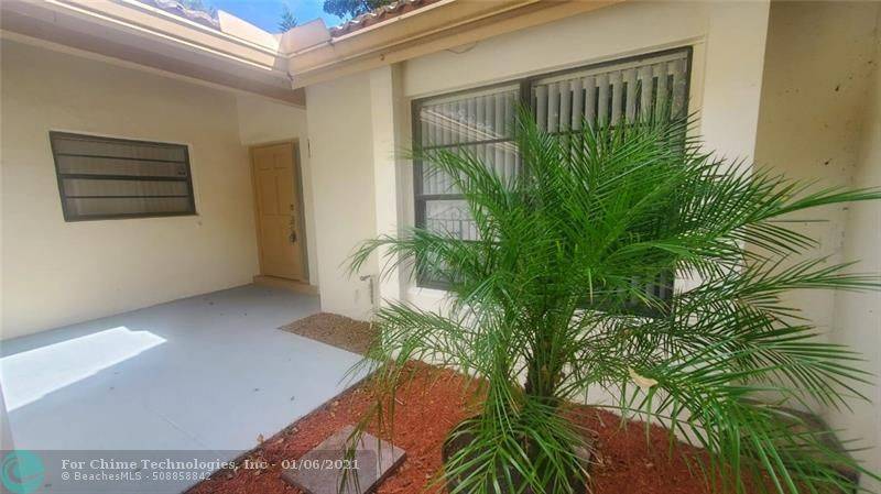 Lauderhill, FL 33319,5600 Hammock Ln  #135