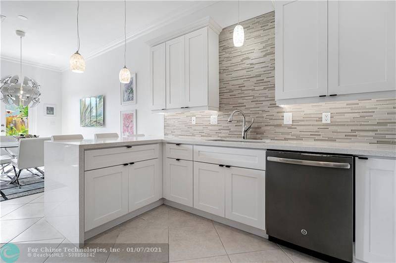 Wilton Manors, FL 33334,3022 NE 5th Ter  #3022