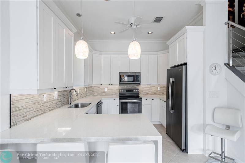 Wilton Manors, FL 33334,3022 NE 5th Ter  #3022