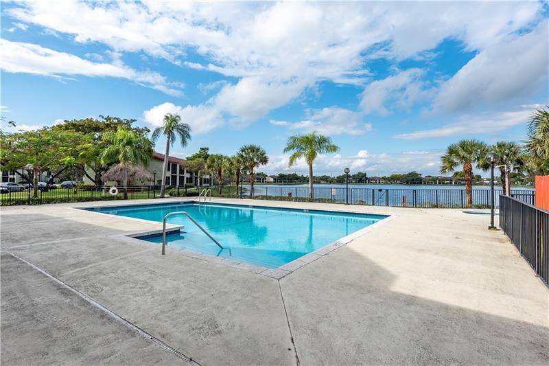 Oakland Park, FL 33309,212 Lake Pointe Dr  #112