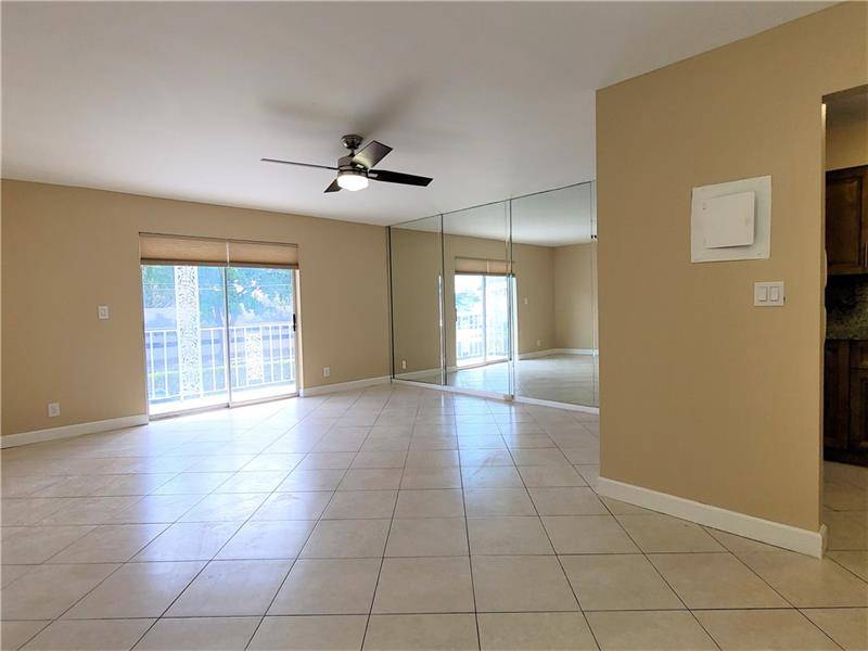 Deerfield Beach, FL 33441,501 SE 8th St  #203