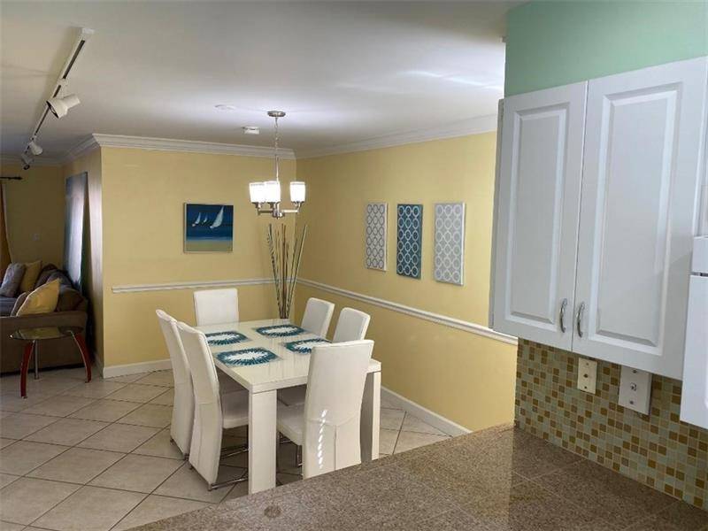 Wilton Manors, FL 33305,663 Kensington Pl  #102B