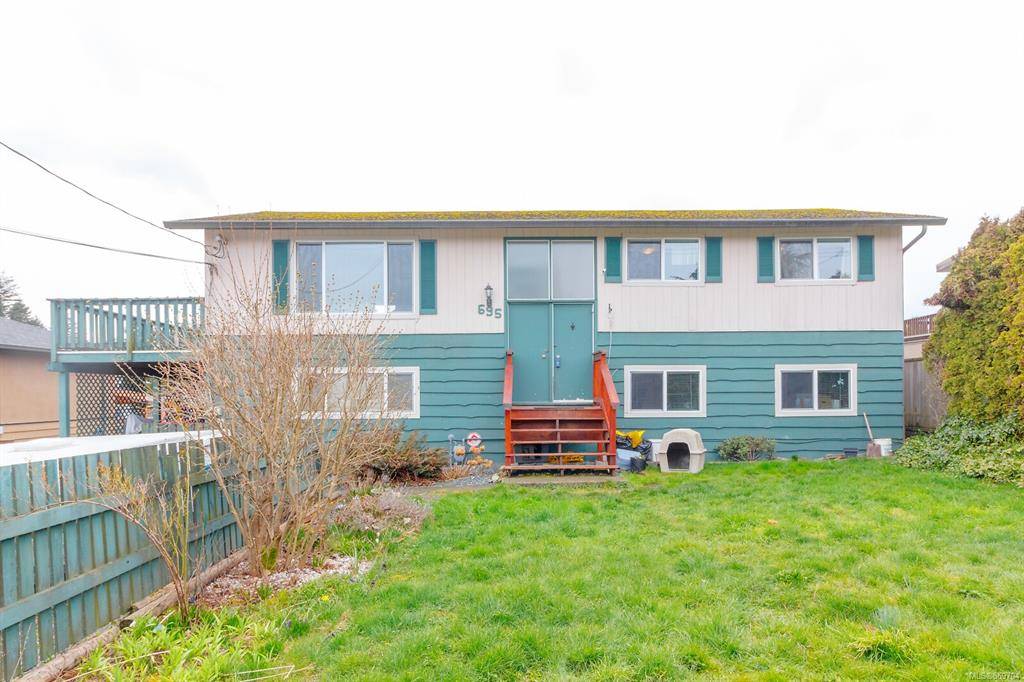 Nanaimo, BC V9R 1Y1,695 2nd St