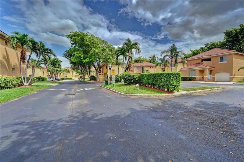 Coral Springs, FL 33071,11295 Lakeview Dr