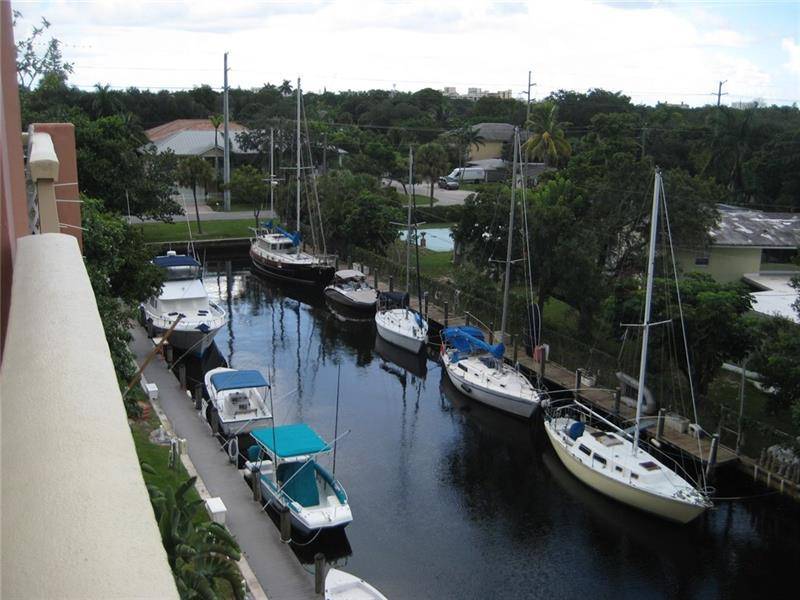 Fort Lauderdale, FL 33315,900 River Reach Dr  #521