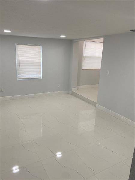 Miami, FL 33142,2960 NW 50th St