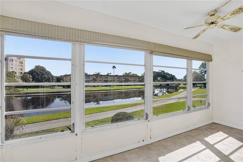 Delray Beach, FL 33446,32 Abbey Ln  #205