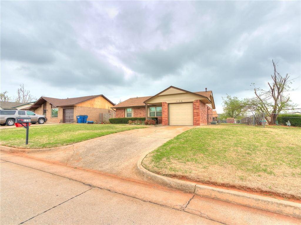 Mustang, OK 73064,1134 W Griggs Way