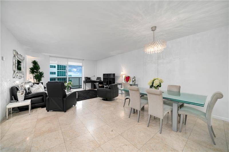 Bal Harbour, FL 33154,10275 Collins Ave  #1432