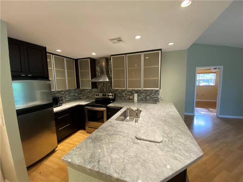 Dania Beach, FL 33004,401 SE 10th St  #201B