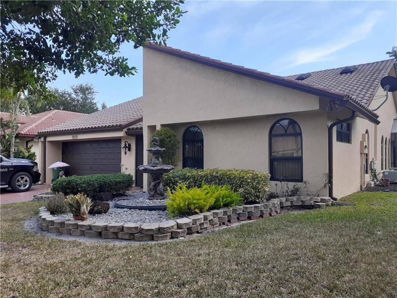 Tamarac, FL 33321,7054 Golf Pointe Cir