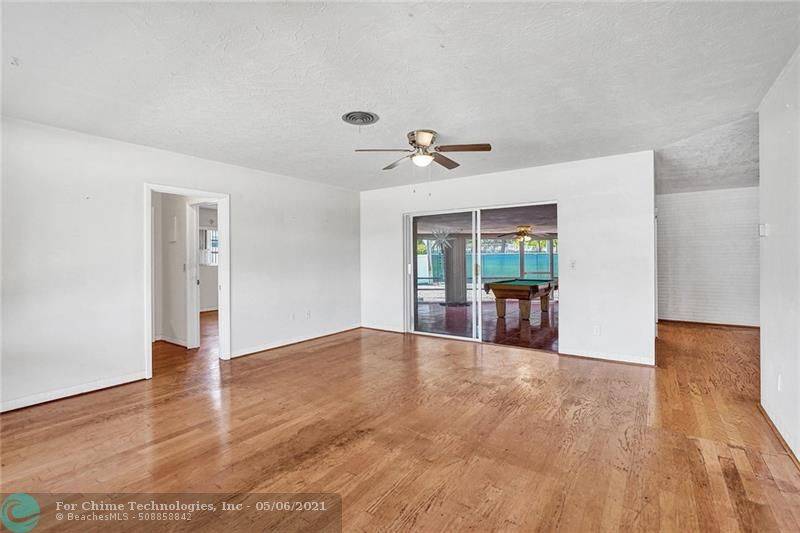 Pompano Beach, FL 33060,60 SE 5th Ct