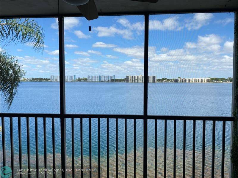 Oakland Park, FL 33309,114 Lake Emerald Dr  #309