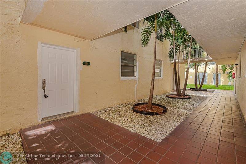 Hialeah Gardens, FL 33016,10090 NW 80th Ct  #1108