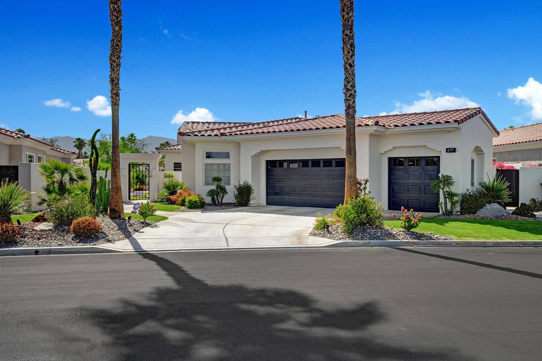 Palm Desert, CA 92211,677 Arrowhead DR