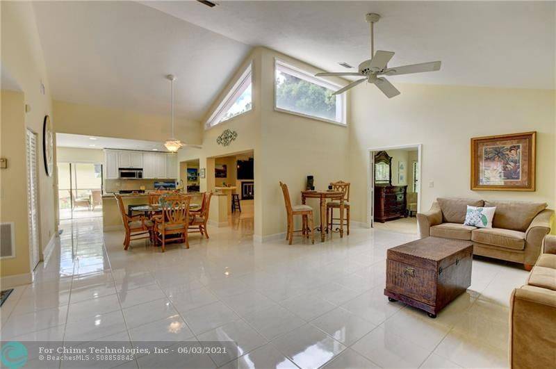 Deerfield Beach, FL 33442,2834 Kelly Brooke Lane