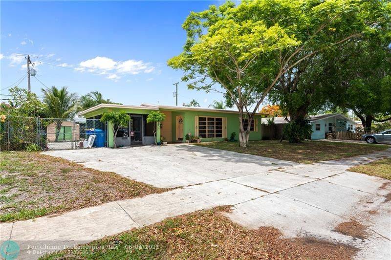 Lantana, FL 33462,1315 W Pine St