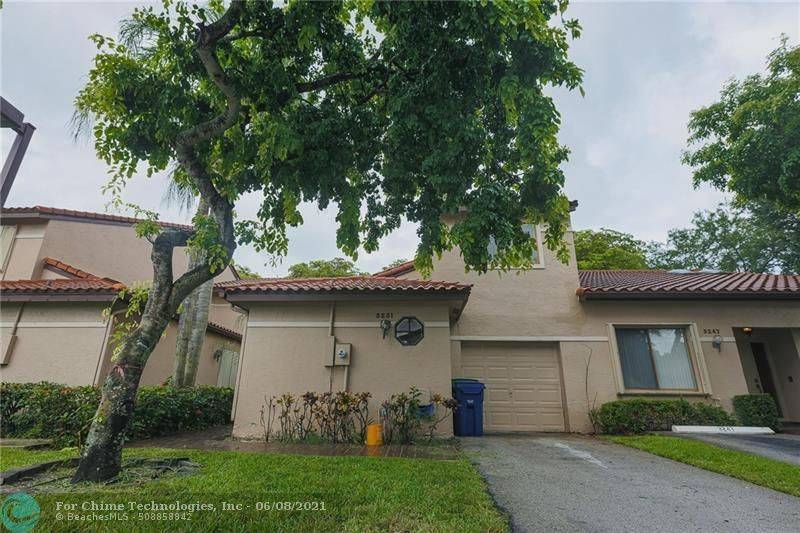 Lauderhill, FL 33319,3251 Inverrary Blvd W  #3251