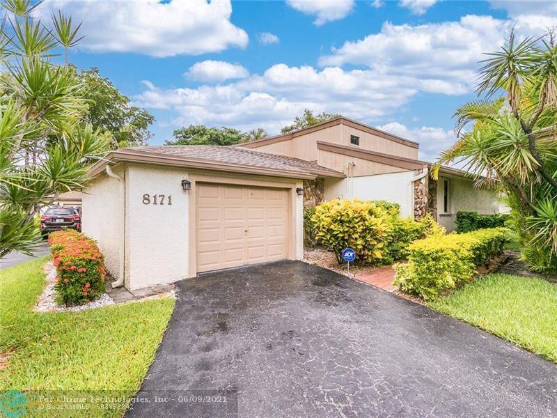 Tamarac, FL 33321,8171 Princess Palm Cir  #21