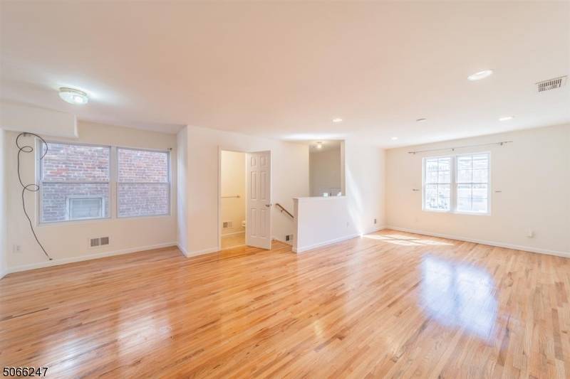 Carteret Boro, NJ 07008,75 Pershing Ave