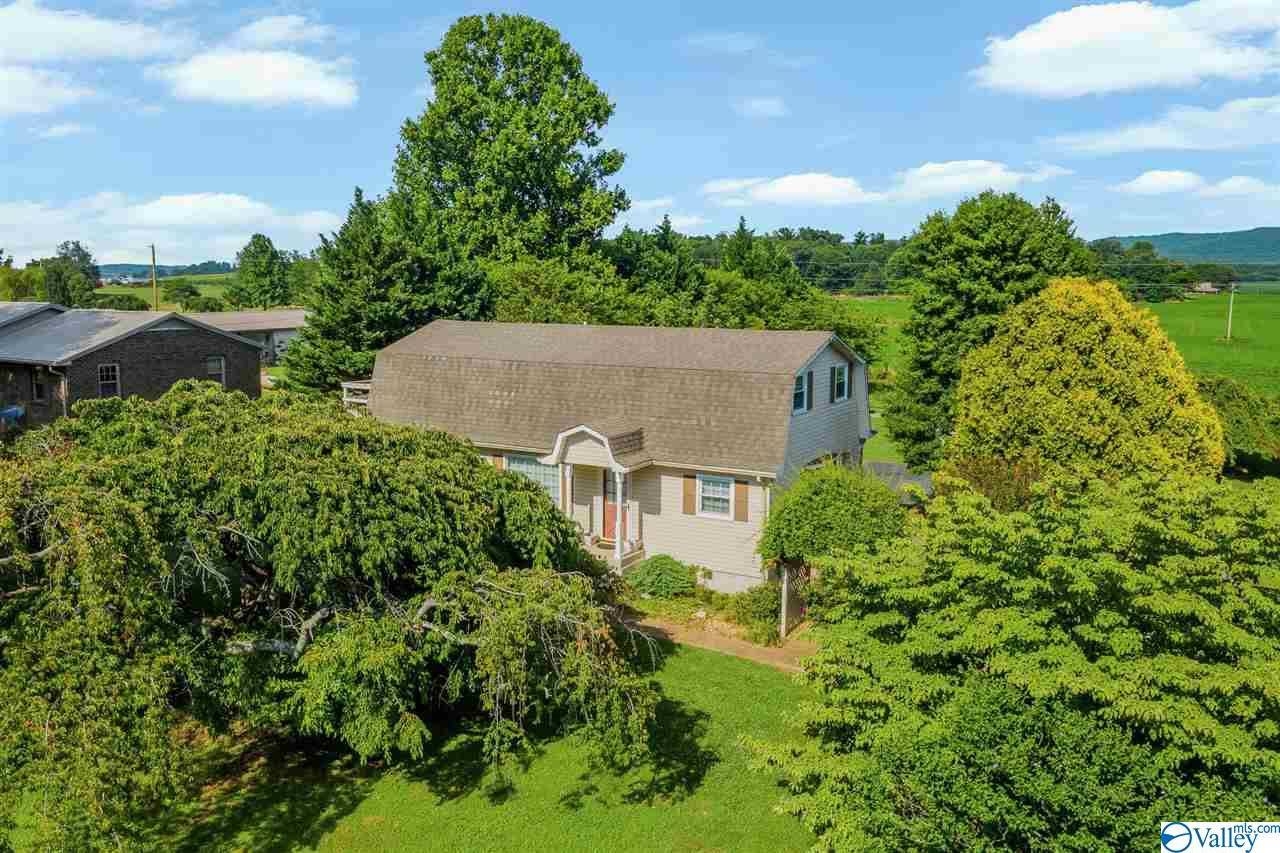 1459 Maxwell Road, Belvidere, TN 37306