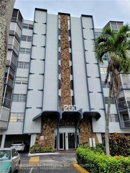 Hallandale Beach, FL 33009,200 Diplomat Pkwy  #824