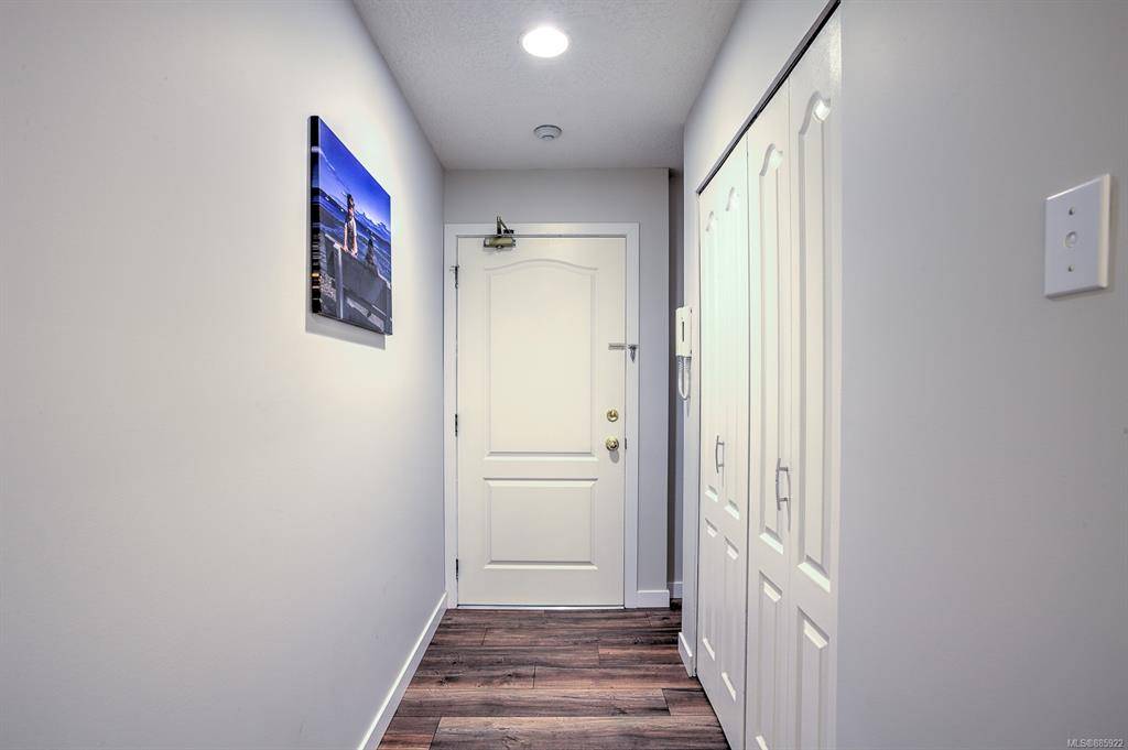 Duncan, BC V9L 2T2,300 Bundock Ave #203