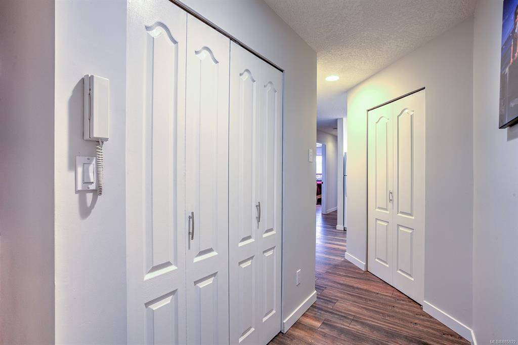 Duncan, BC V9L 2T2,300 Bundock Ave #203