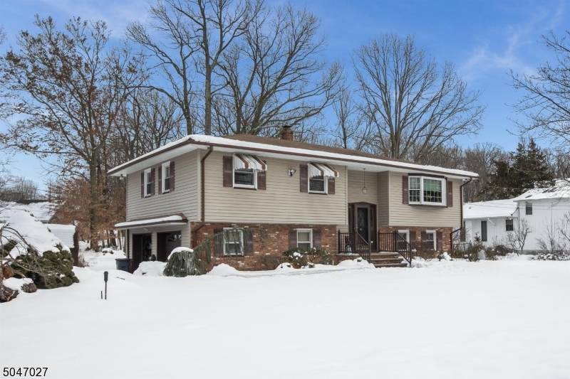 North Haledon Boro, NJ 07508,326 Linda Vista Ave