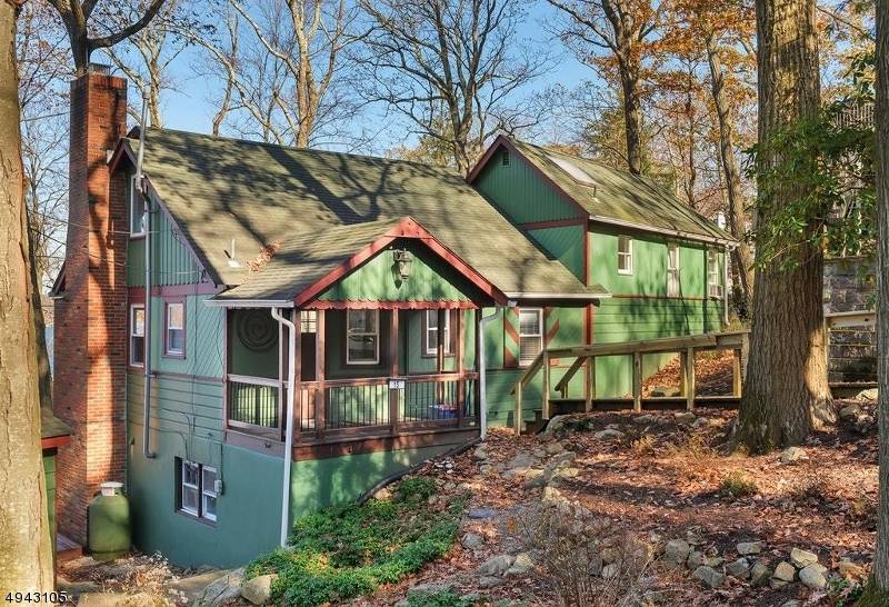 Hopatcong Boro, NJ 07843,15 PEBBLE BEACH RD