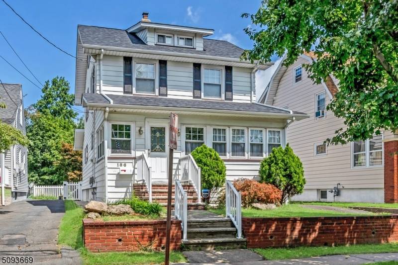 Clifton City, NJ 07011,186 Lincoln Ave