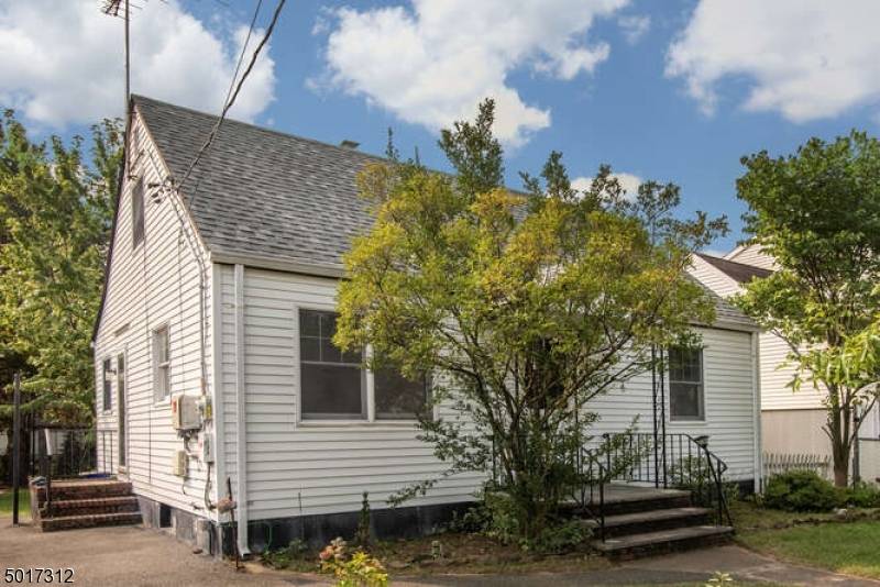 Saddle Brook Twp., NJ 07663,110 Alberta Drive