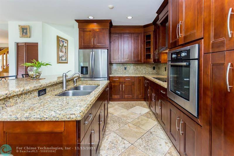 Weston, FL 33327,792 Tanglewood Cir